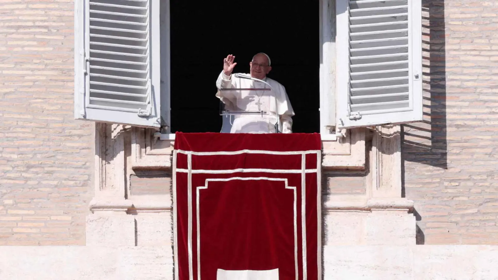 بابا الفاتيكان يدعو للتحقيق مع إسرائيل بتهمة "الإبادة الجماعية"