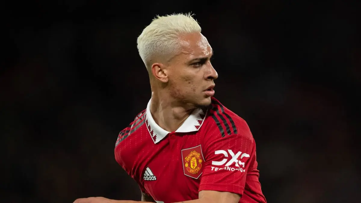 رد قوي من أنتوني بعد سخرية بول سكولز من استعراضه (صورة)