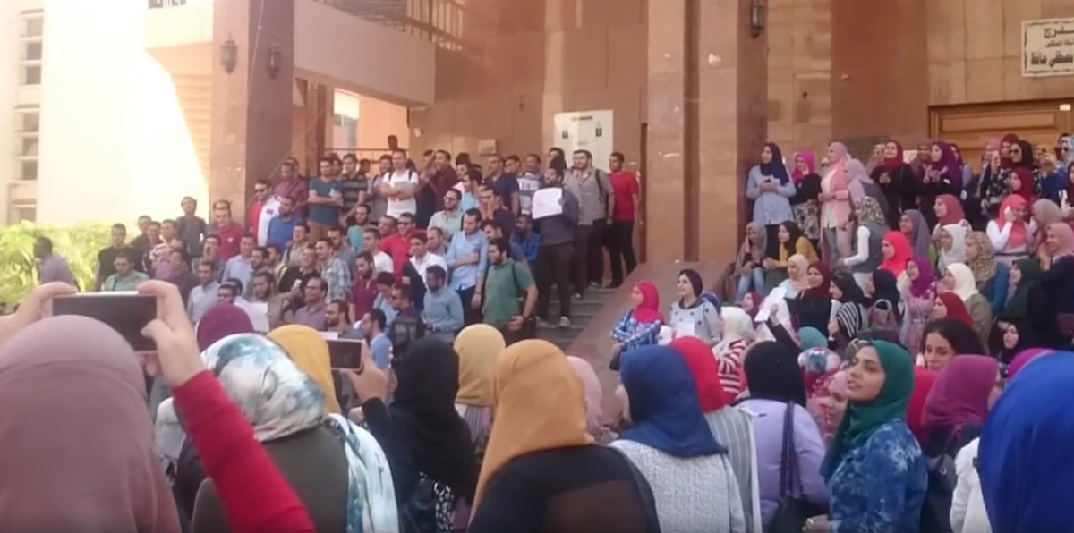 جامعة مصرية تفتح تحقيقًا في واقعة رقص مثيرة للجدل (فيديو)