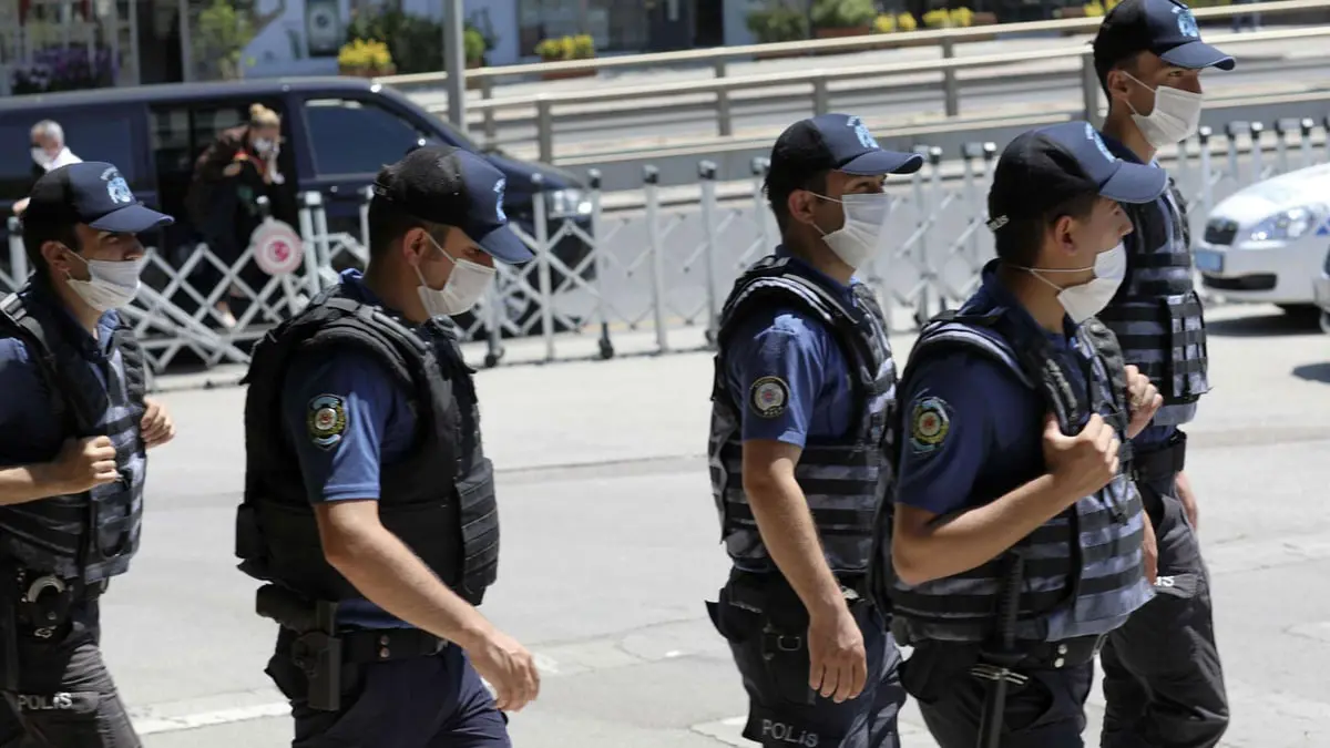 أتراك يهاجمون ممتلكات سوريين في أنقرة بعد مقتل شاب