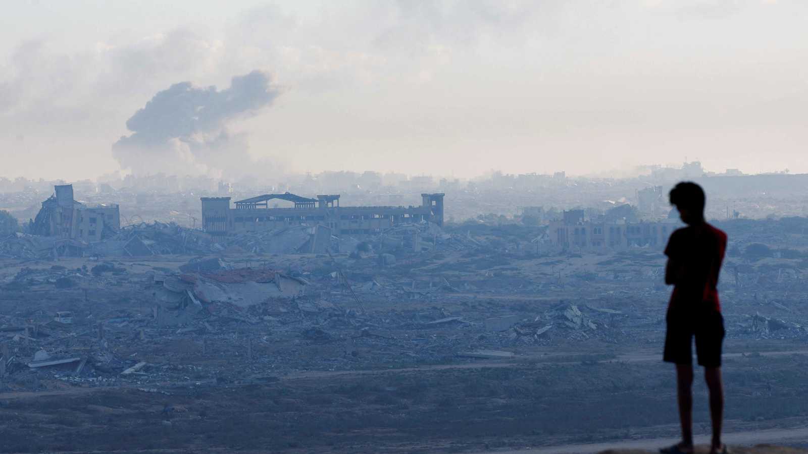 بينهم 7 نساء.. قتلى وجرحى في قصف إسرائيلي على قطاع غزة