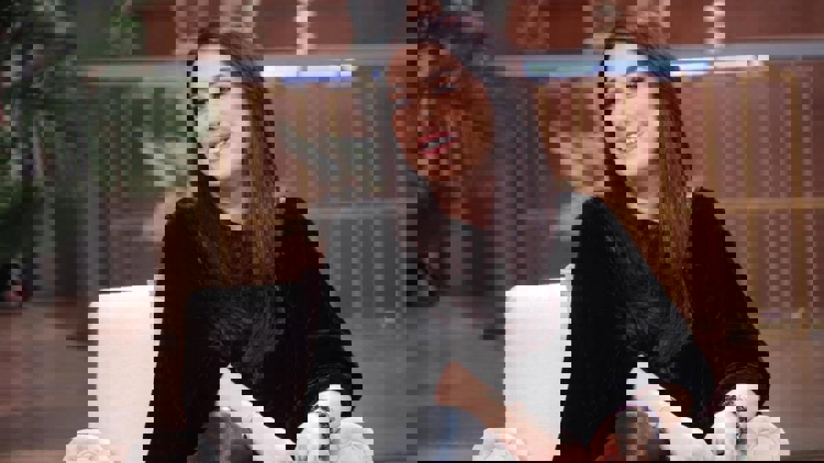 رد فعل مفاجىء من محمد صلاح بعد علمه بإصابة كندة علوش بالسرطان 