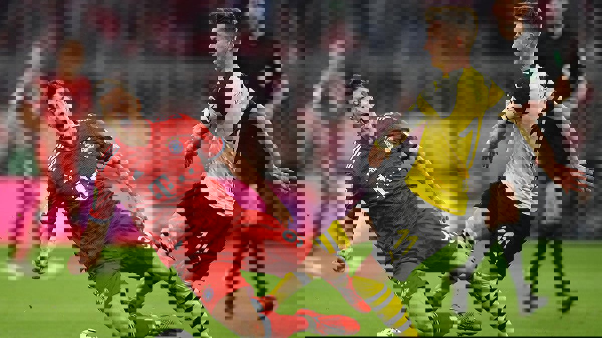 التشكيلة الرسمية لمباراة بروسيا دورتموند ضد بايرن ميونخ في الدوري الألماني