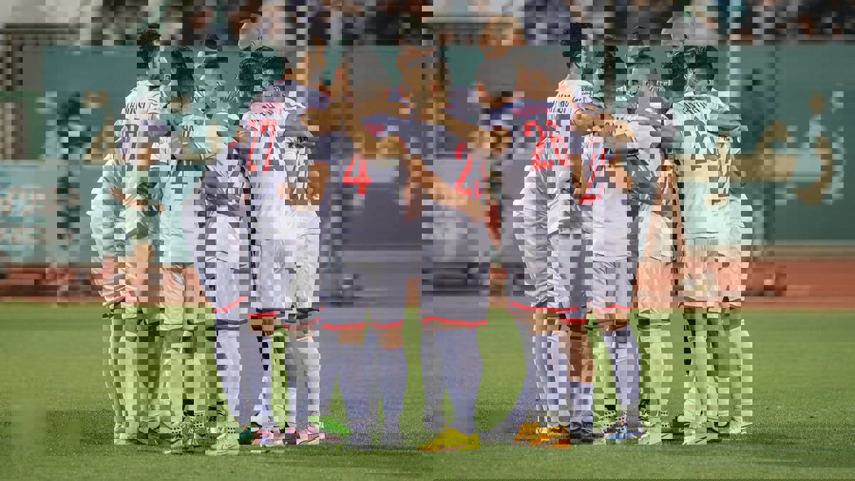 الكويت يُتوَّج بلقب الدوري الكويتي على حساب العربي (فيديو)