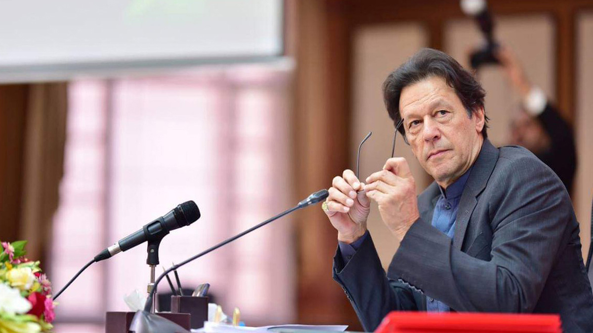 أفغانستان تستدعي سفيرها لدى إسلام آباد بسبب مقترح لعمران خان