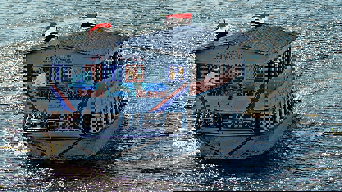 مصر..قتلى وإصابات جراء غرق عبارة في نهر النيل (فيديو وصور)