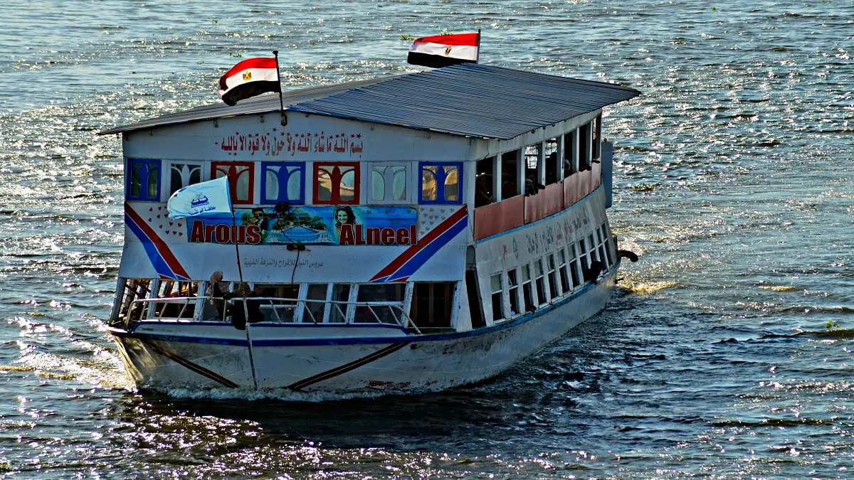 مصر..قتلى وإصابات جراء غرق عبارة في نهر النيل (فيديو وصور)