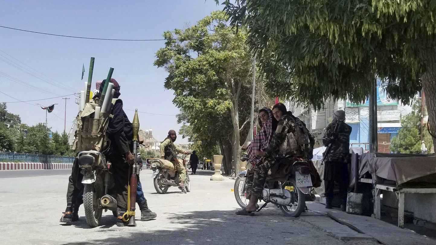 "بوليتيكو": ألمانيا تسعى لإبرام صفقة "ترحيل مهاجرين" مع طالبان