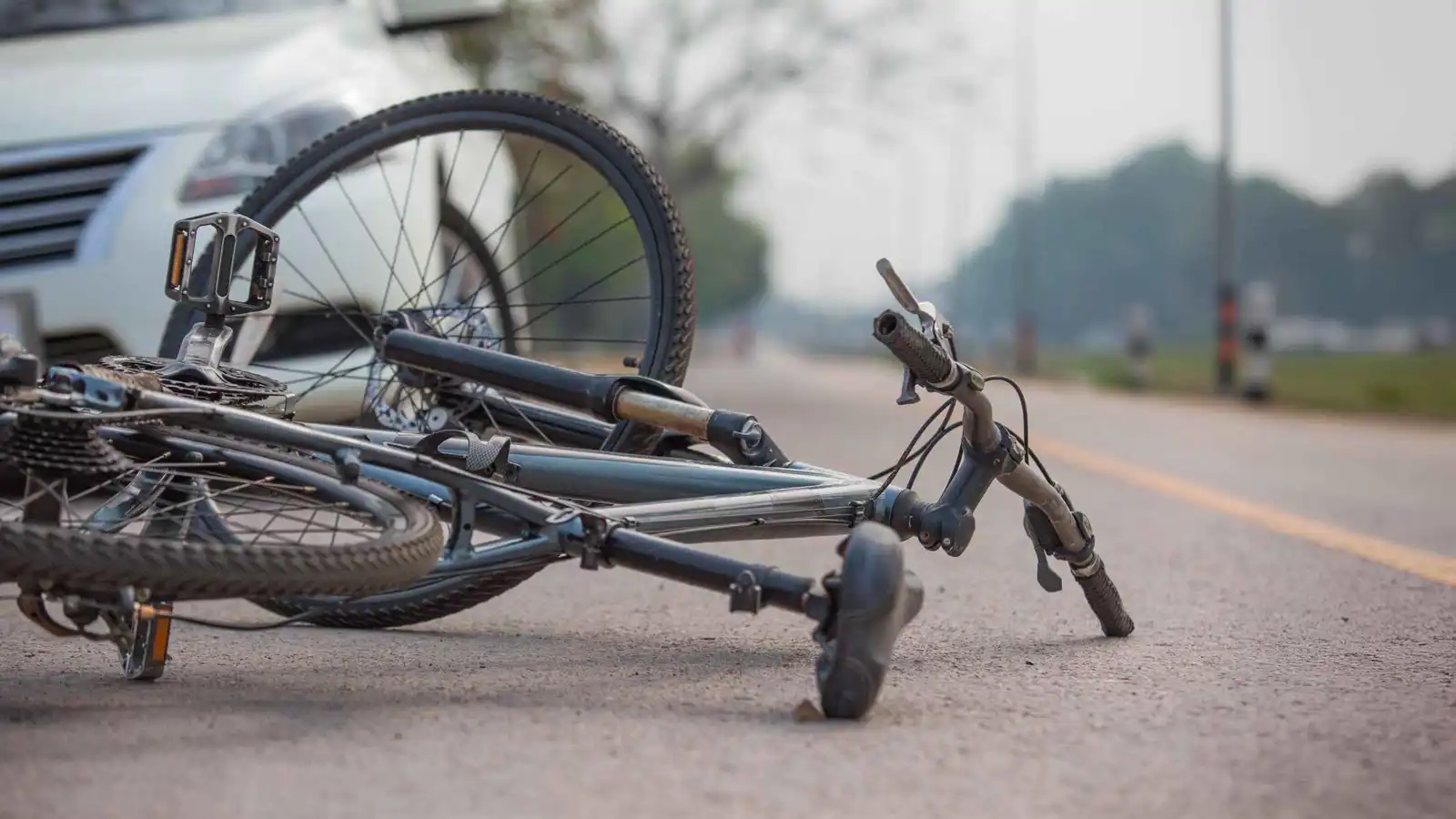 نجاة طفل من موت محقق بسبب "لعبة" ليست في الحسبان (فيديو)