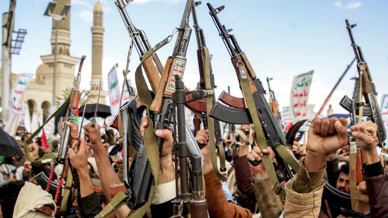 الحكومة اليمنية: انفجارات صنعاء جريمة حوثية مكتملة الأركان