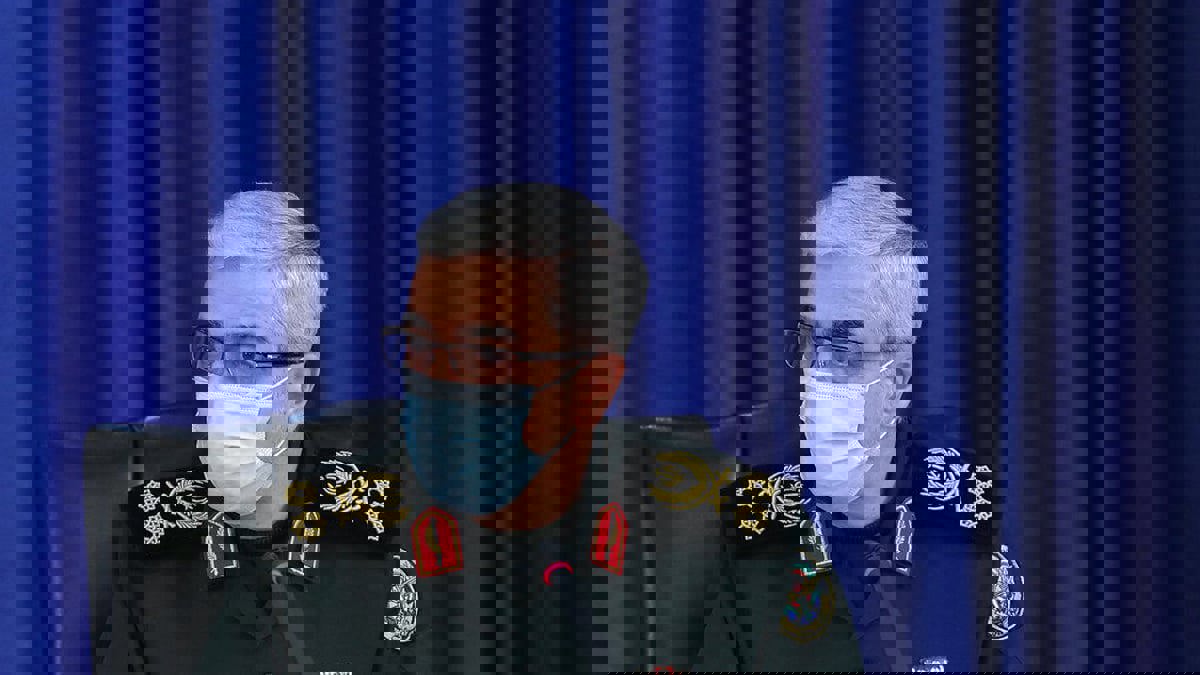 رئيس أركان الجيش الإيراني يهدد خمس دول خليجية يزعم مشاركتها في اغتيال قاسم سليماني