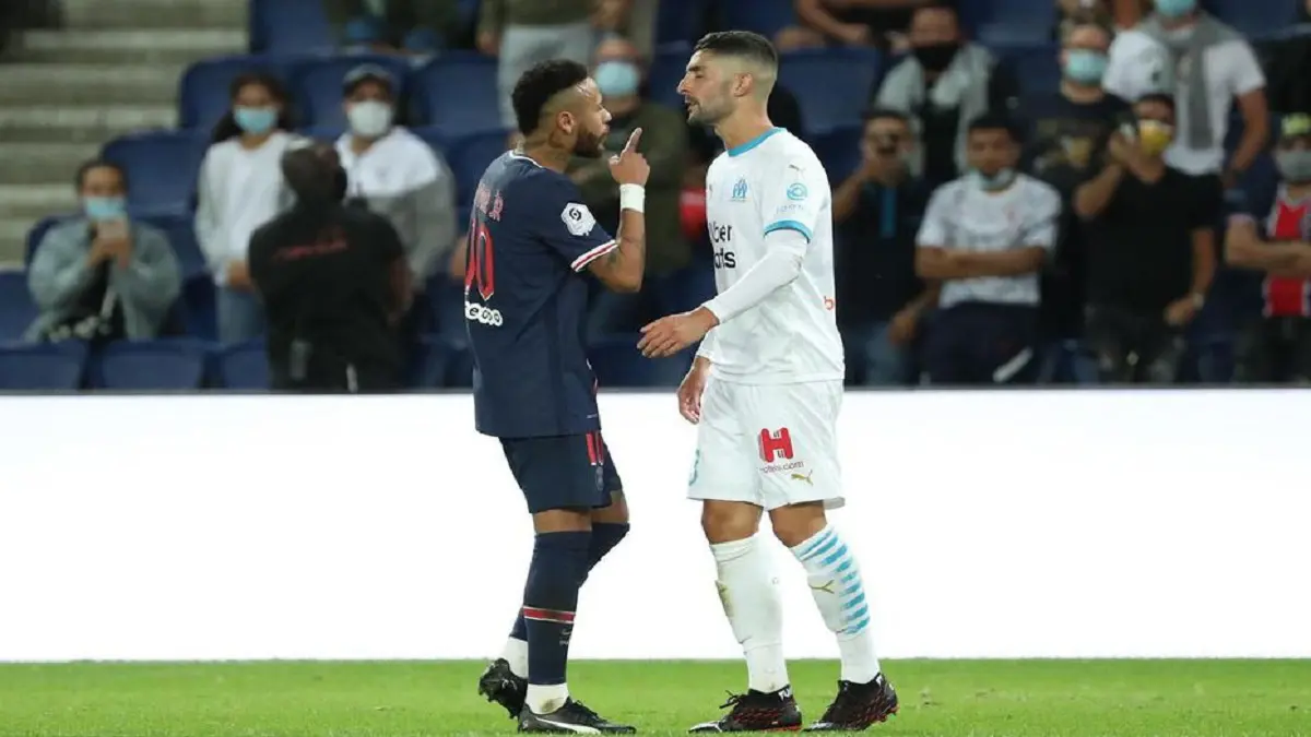 صحيفة: تحليل لغة الشفاه يثبت كذب نيمار بشأن تعرضه للعنصرية