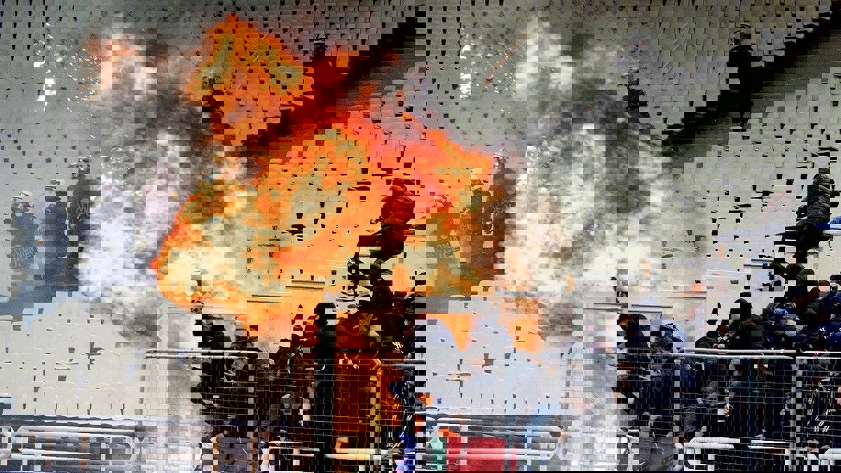 بسبب جماهيره.. الاتحاد الأوروبي يستبعد أيك أثينا اليوناني من مسابقاته القارية