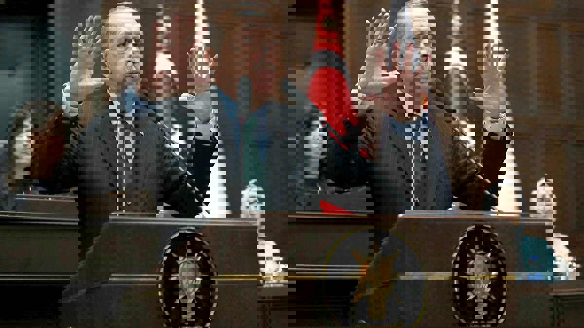 صحيفة نيويورك بوست: لماذا تتجاهل وسائل الإعلام الأمريكية علاقة أردوغان بداعش؟