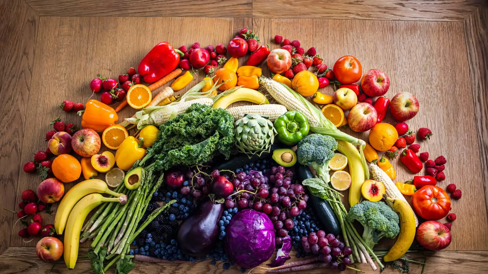 نظام "قوس القزح" الغذائي.. طريقة صحية لتنوع الألوان على طبقك