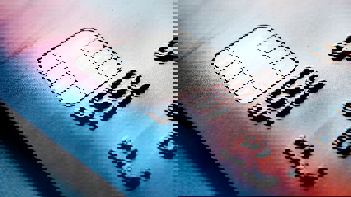 بائع صحف يبتكر "خوارزمية "ويخترق بطاقات الائتمان