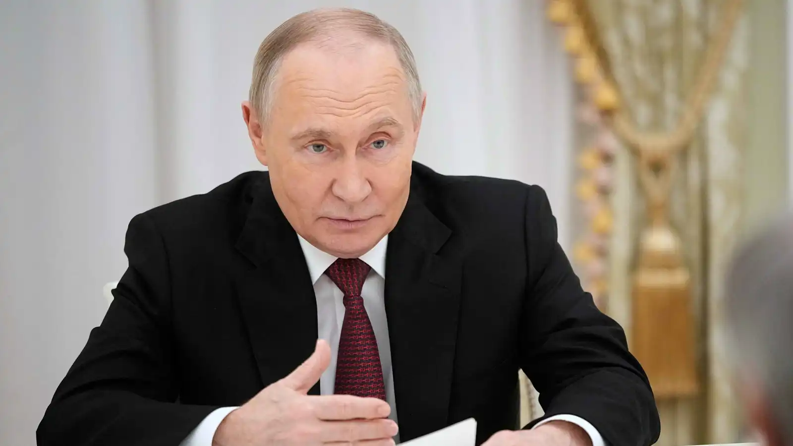 بوتين يستعرض "انتصارات" الجيش الروسي في 2025