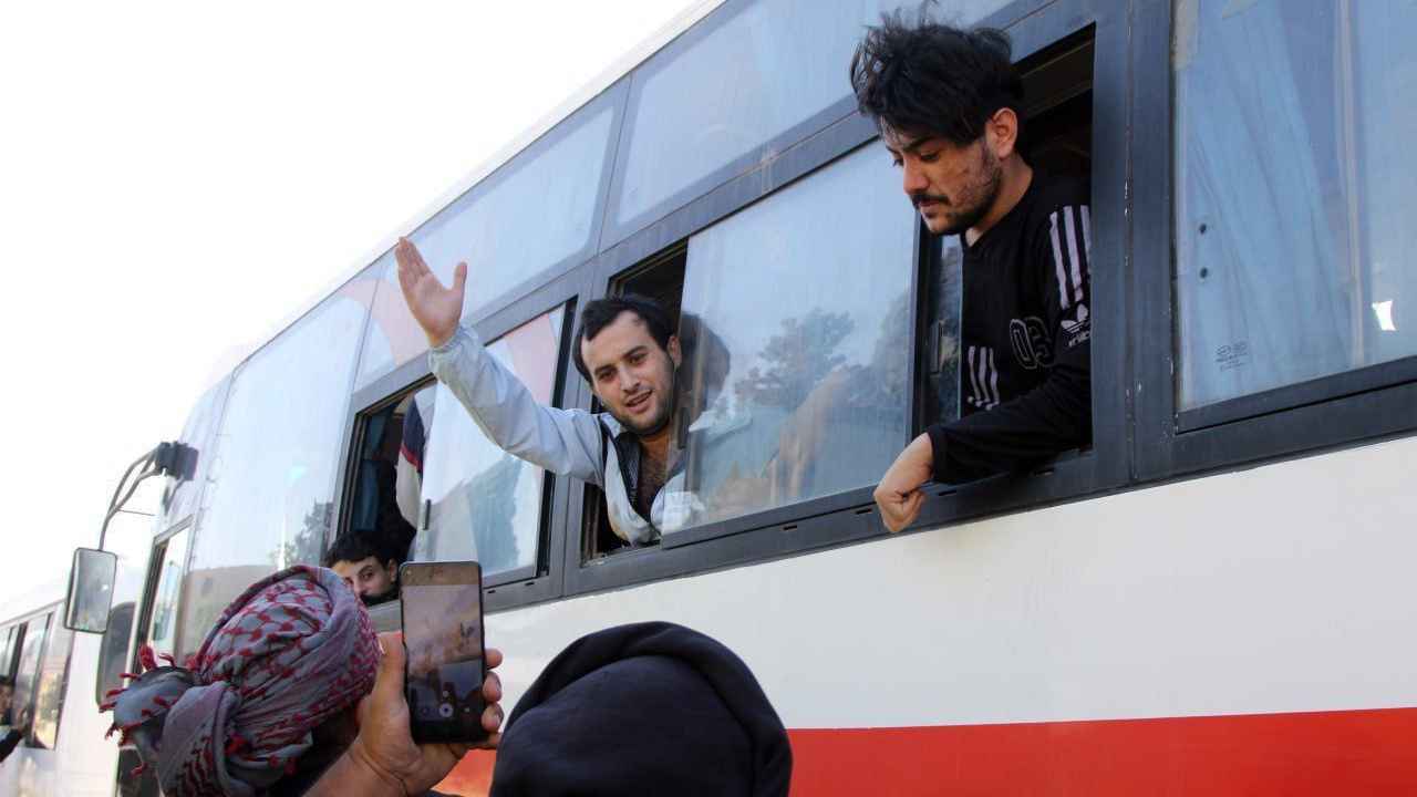 "تبييض السجون"..  تبادل مئات المعتقلين بين الحكومة السورية و"قسد"