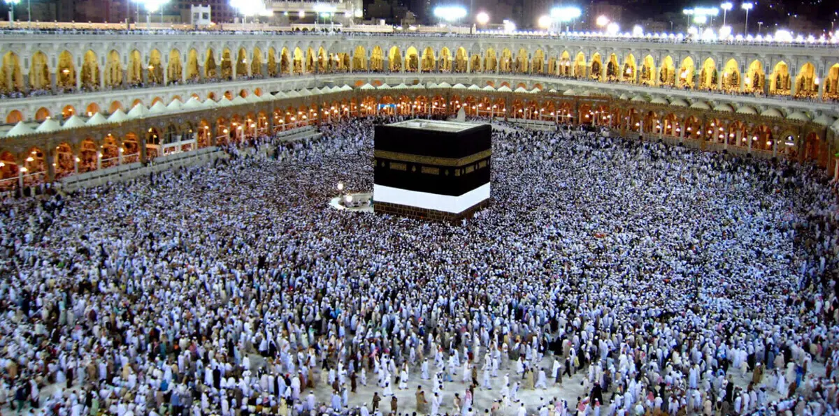 السعودية تحذر المقيمين من الحج دون تصريح.. وتتوعدهم بالإبعاد والمنع من دخول أراضيها