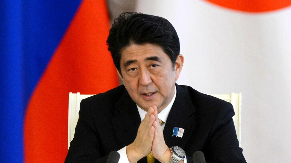 في أول زيارة لرئيس وزراء ياباني منذ 4 عقود.. آبي يبحث في طهران التوتر الإيراني الأمريكي