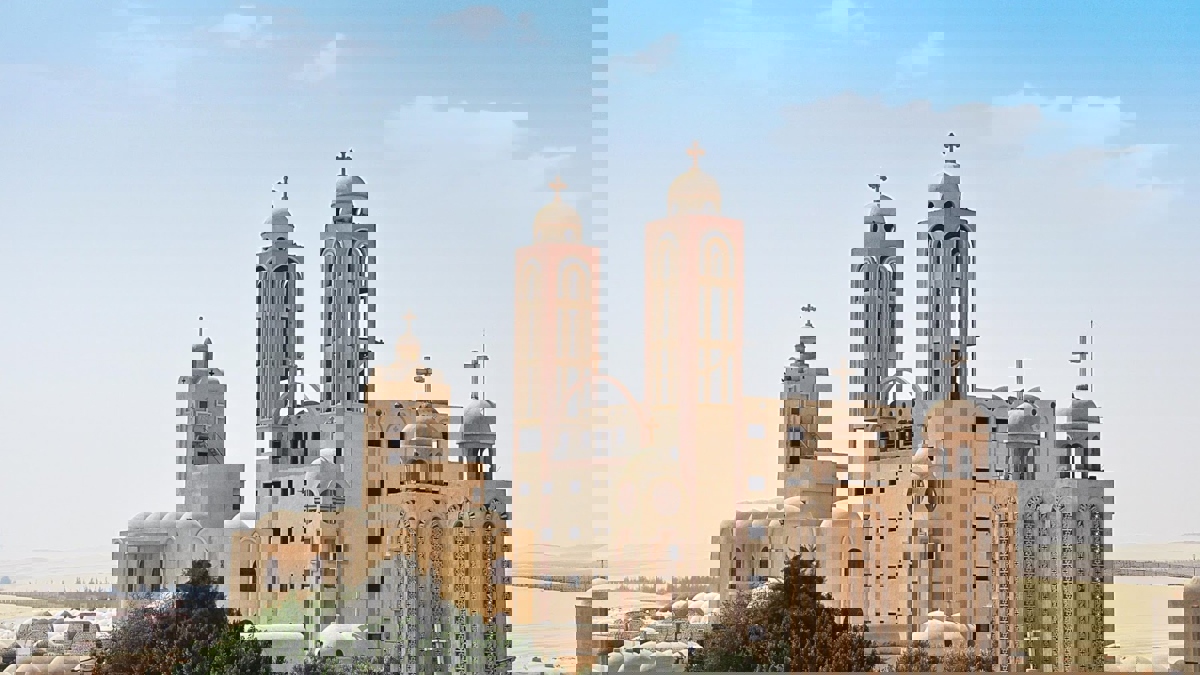 قتيلان و4 إصابات في انهيار جزئي داخل كنيسة بمصر (صور)