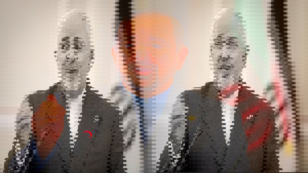 ظريف: واشنطن تمارس تهديدات لمنع إيران من بيع النفط لعملاء تقليديين