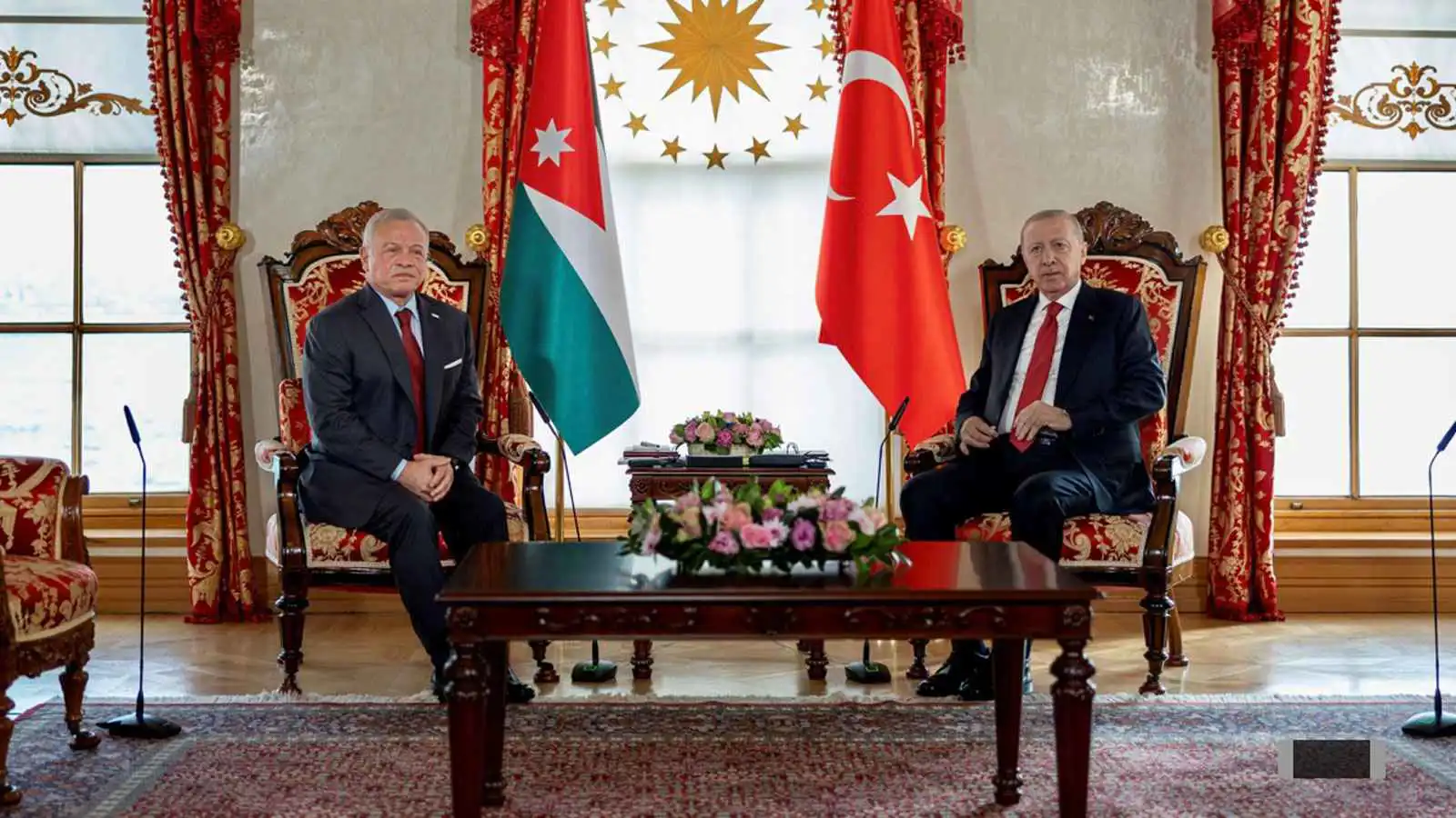 العاهل الأردني وأردوغان يدعوان إلى حل الملف الإيراني "سلمياً"