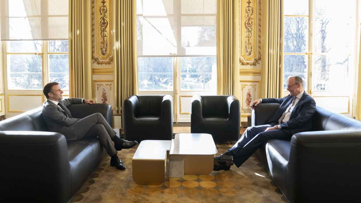 ميرتس يلتقي ماكرون في زيارة "مفاجئة" إلى باريس