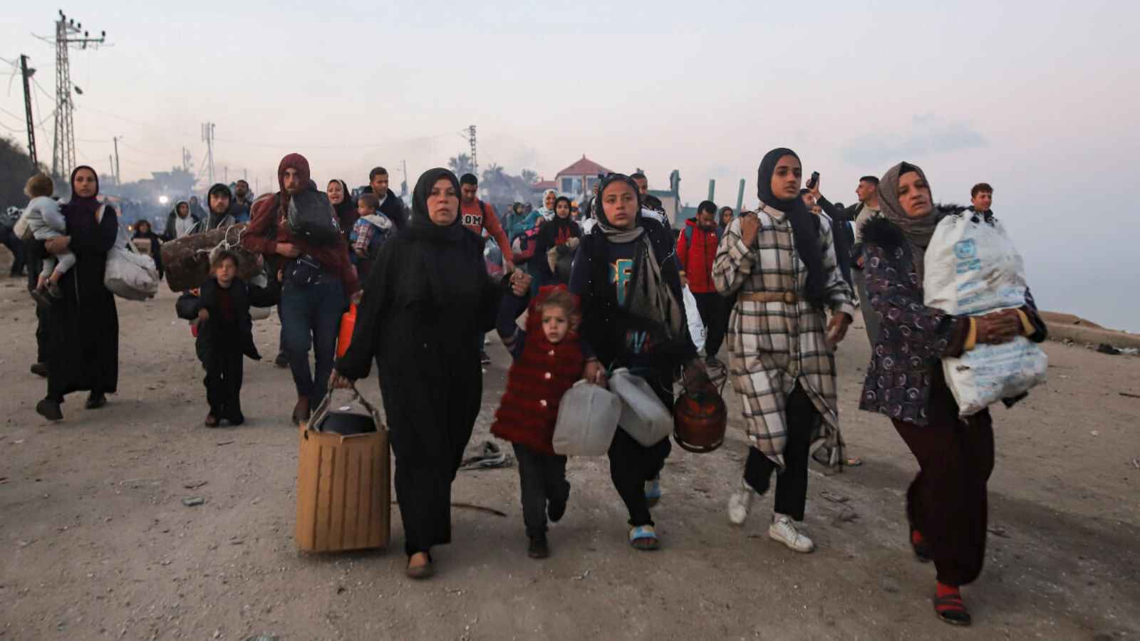 "من المجهول إلى المجهول".. ما مصير العائدين إلى غزة؟