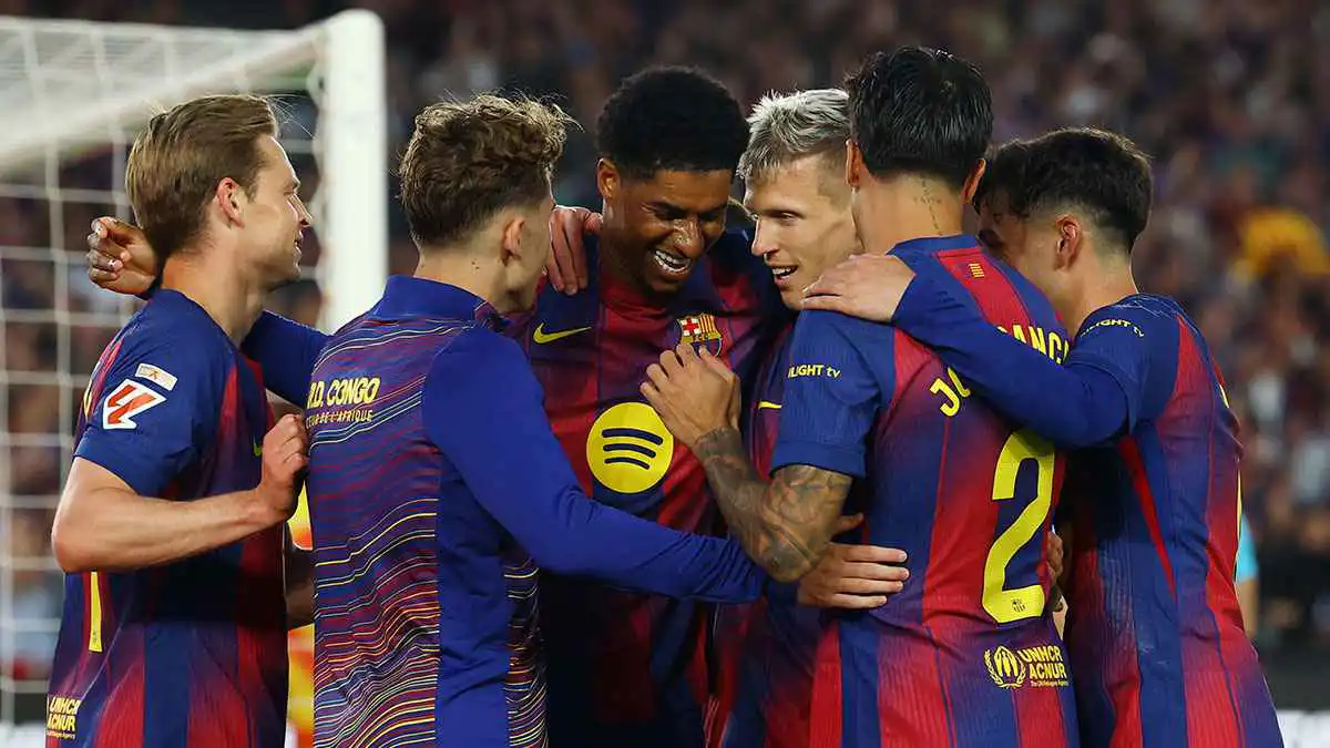 سنطردكم من مدينتنا.. لاعبو برشلونة يستفزون جمهور إسبانيول