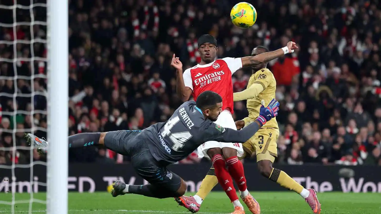 آرسنال يفلت من مفاجآت كريستال بالاس في كأس الرابطة الإنجليزية (فيديو)