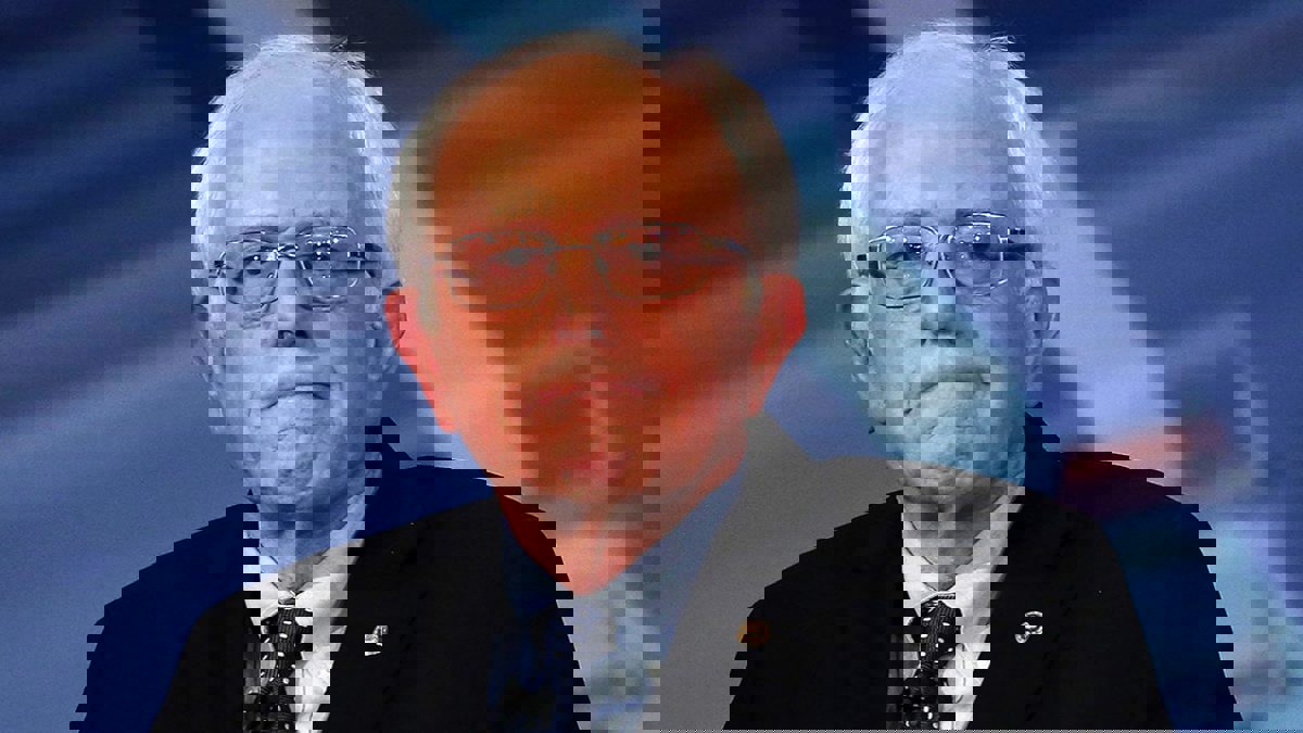 ما الذي يثير قلق بيرني ساندرز؟