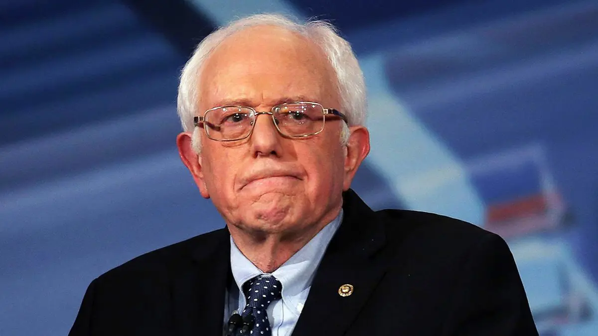 ما الذي يثير قلق بيرني ساندرز؟