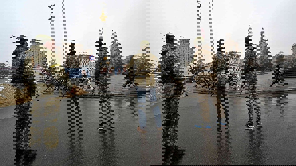 أوكرانيا تعتقل مسؤولين كبيرين للاشتباه بتجسسهما لروسيا