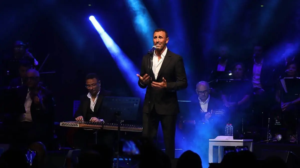 كاظم الساهر يهدي جمهوره أغنية "عيد الحب"