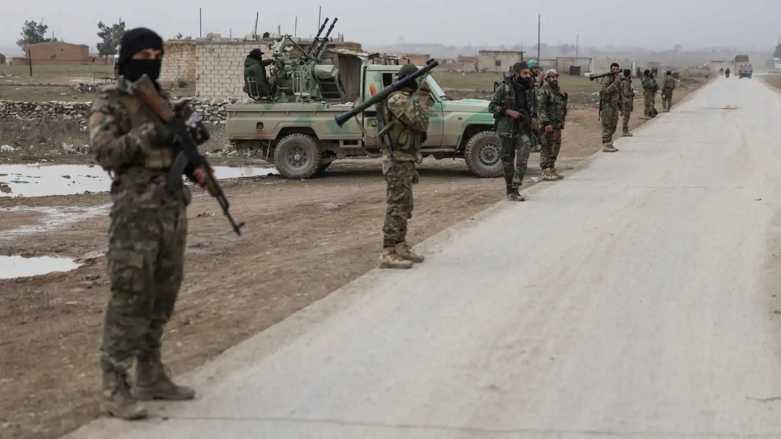 بالتنسيق مع أمريكا.. الجيش السوري يعلن السيطرة على قاعدة التنف