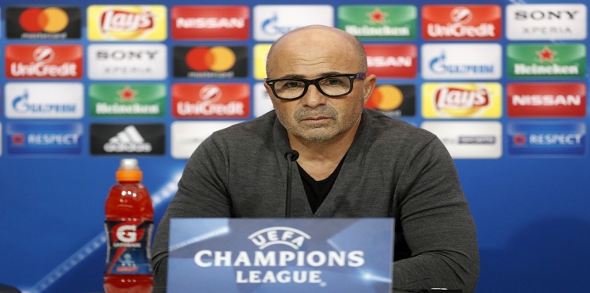 سامباولي يدعو  لاعبي إشبيلية للحذر من ليستر سيتي