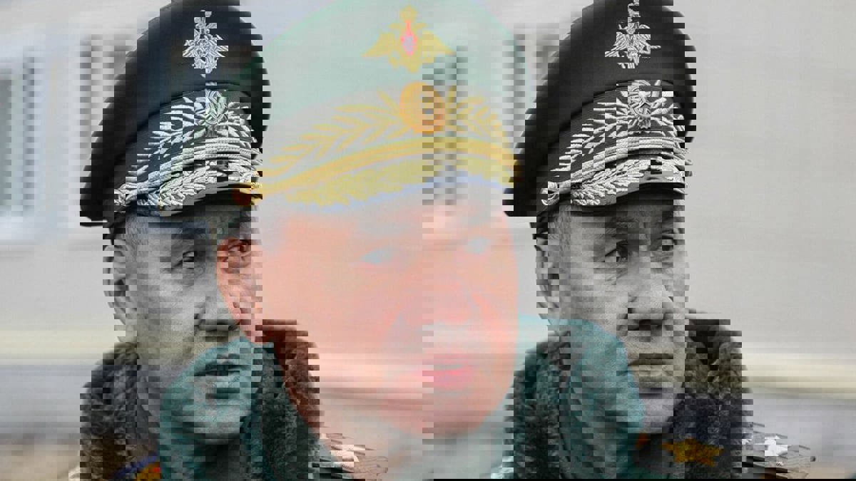 البرلمان الروسي يبحث استدعاء وزير الدفاع