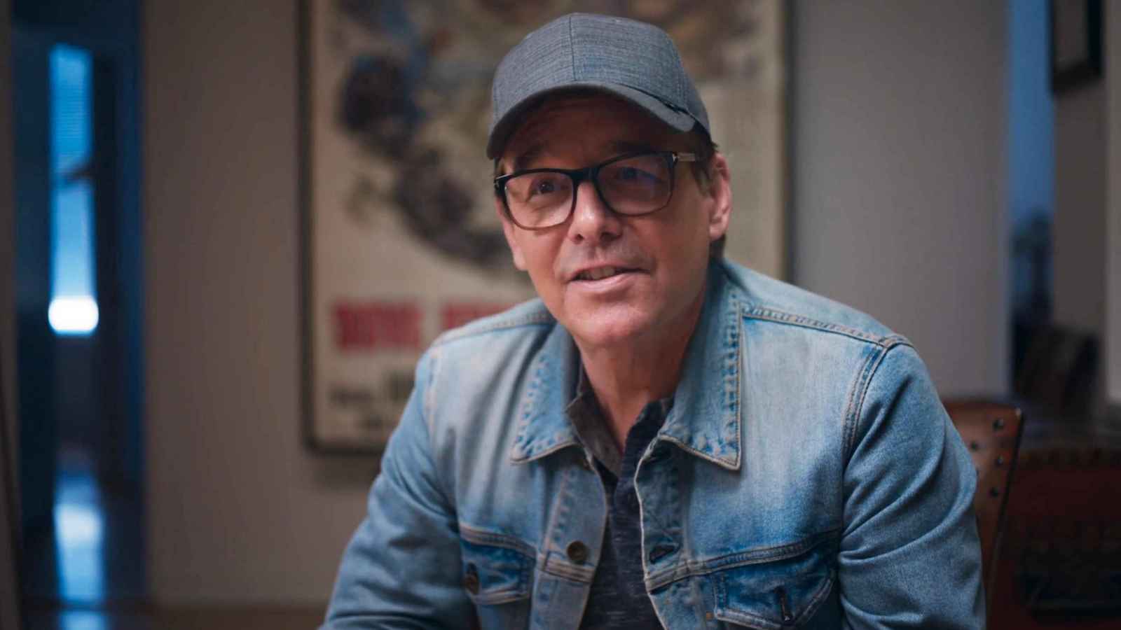 مخرج يواجه خطر الترحيل بسبب مشهد "كومبارس" لترامب