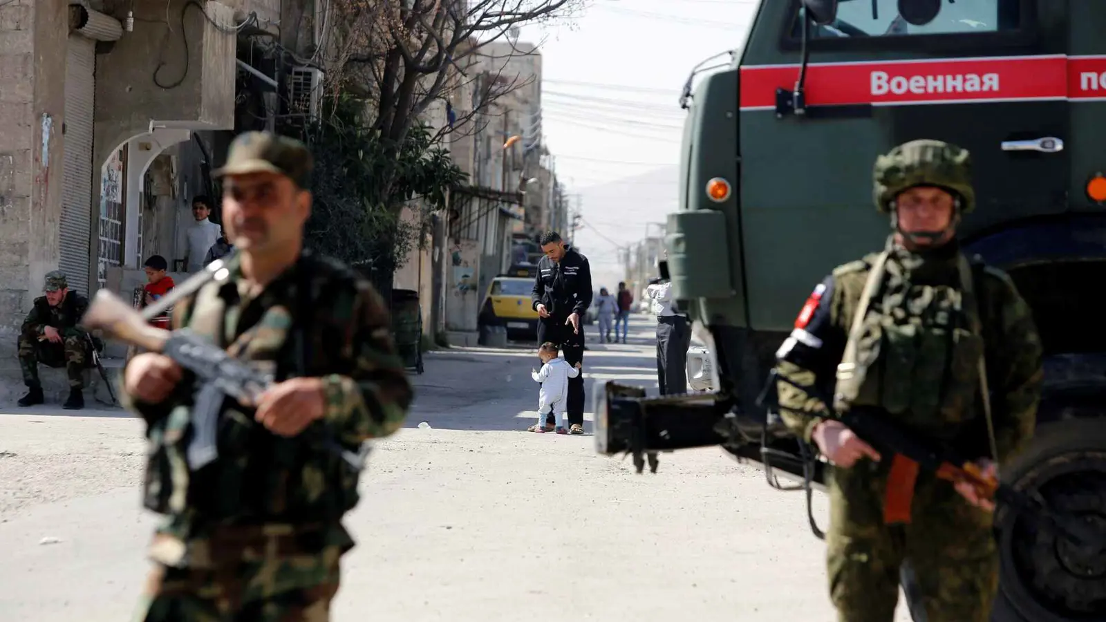 رويترز: إقالة قائد القوات الروسية في سوريا على خلفية أحداث حلب