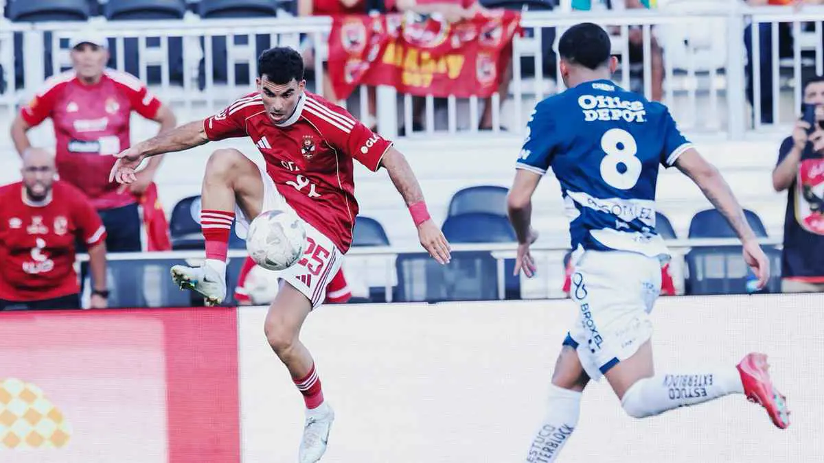 صفقة القرن.. تصريح مثير من نجم الأهلي حول انضمام زيزو (فيديو)