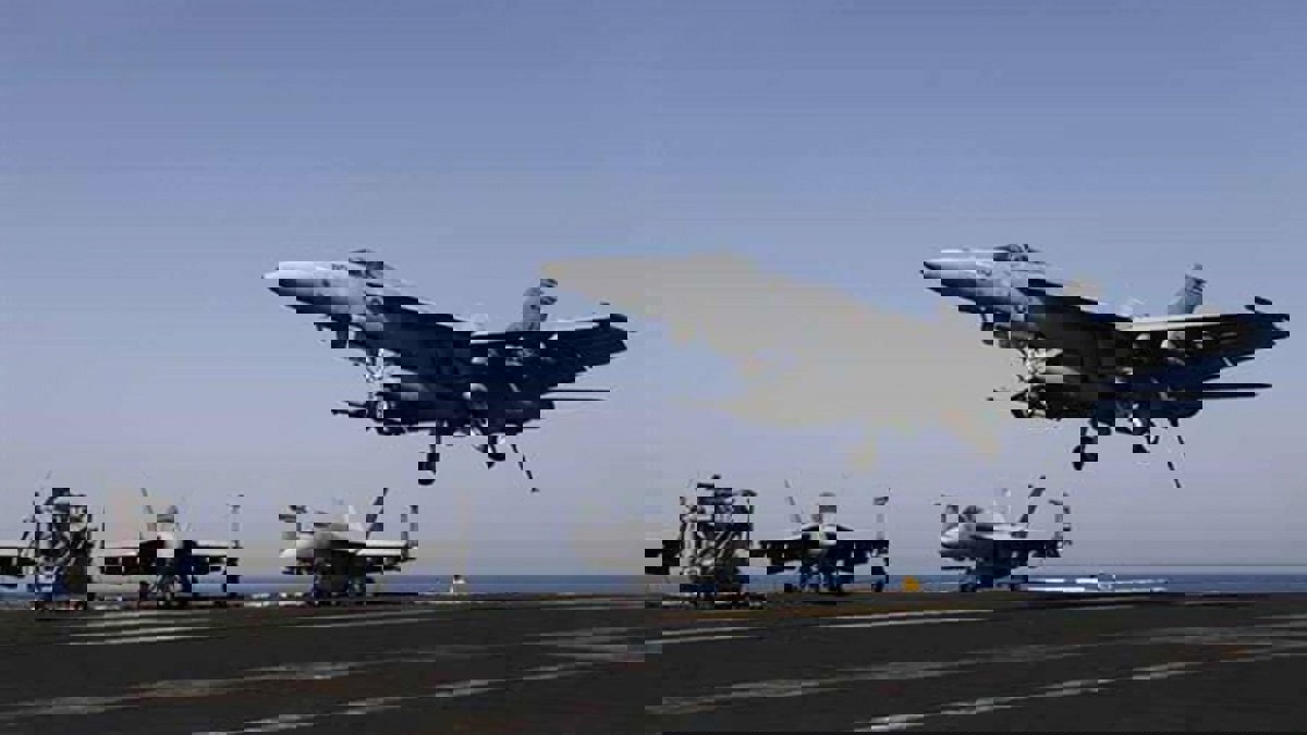 عام على هزيمة داعش بدير الزور.. التحالف الدولي يخفض قواته في سوريا