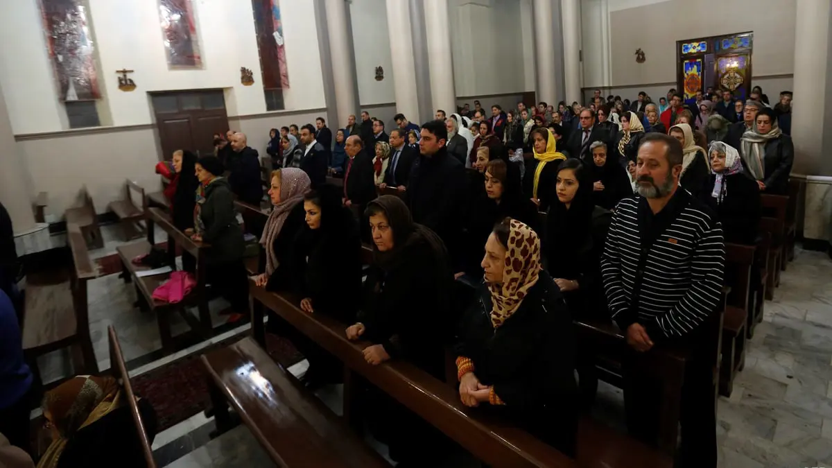 محكمة إيرانية تقضي بسجن ثلاثة مسيحيين 10 سنوات بتهمة "تشكيل كنيسة منزلية"