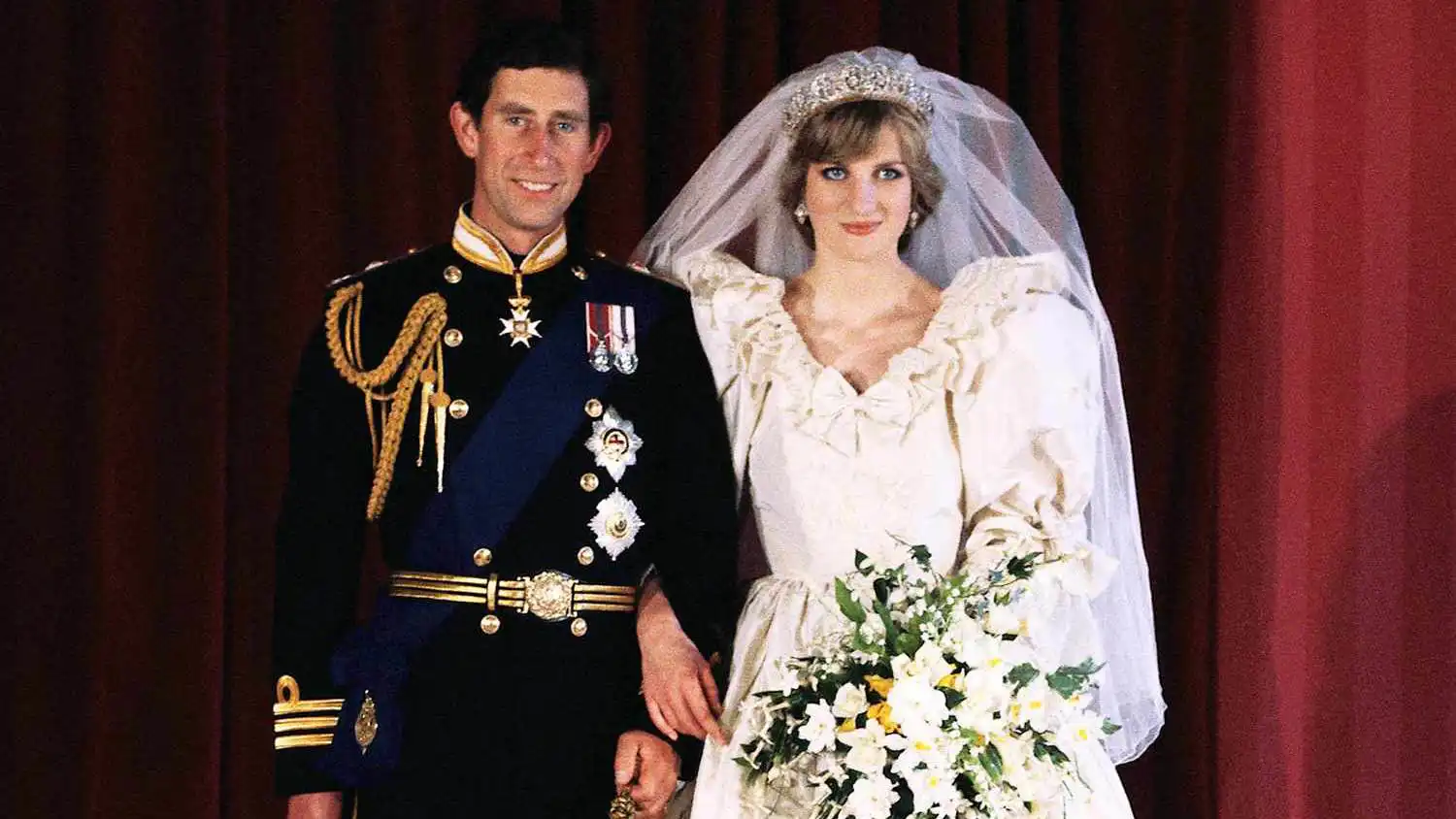 الكشف عن معاناة الليدي ديانا الصحية والنفسية قبل زفافها الملكي