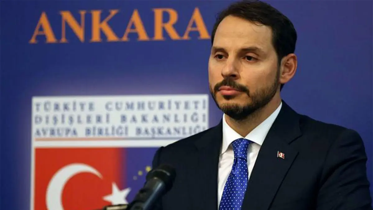 حسما للجدل بشأن احتمال عودة البيرق.. أردوغان ينهي ما تبقى من تركة صهره