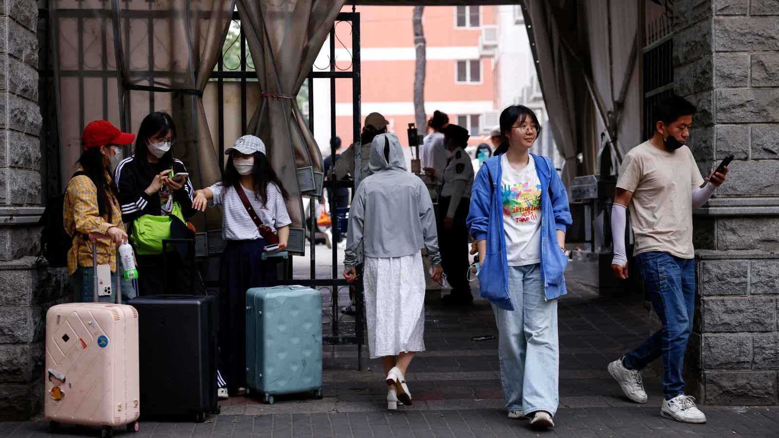 أزمة الجامعات تتصاعد.. ترامب يوجه رسالة "طمأنة" للطلاب الصينيين