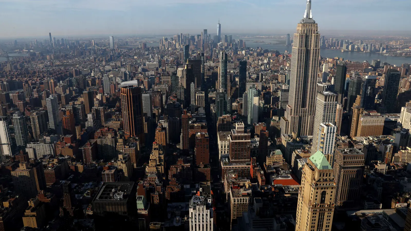 بسبب "التواطؤ" مع ترامب.. دعوات لاستقالة رئيس بلدية نيويورك