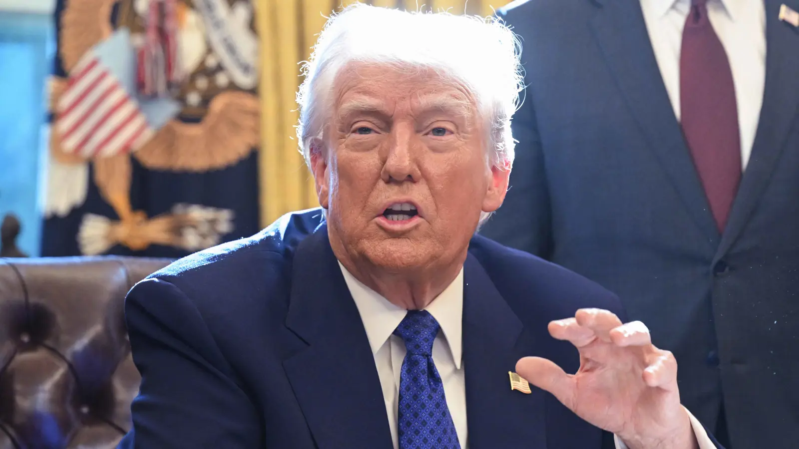 ترامب يثير حفيظة الديمقراطيين باقتباس لنابليون.. ماذا حدث؟