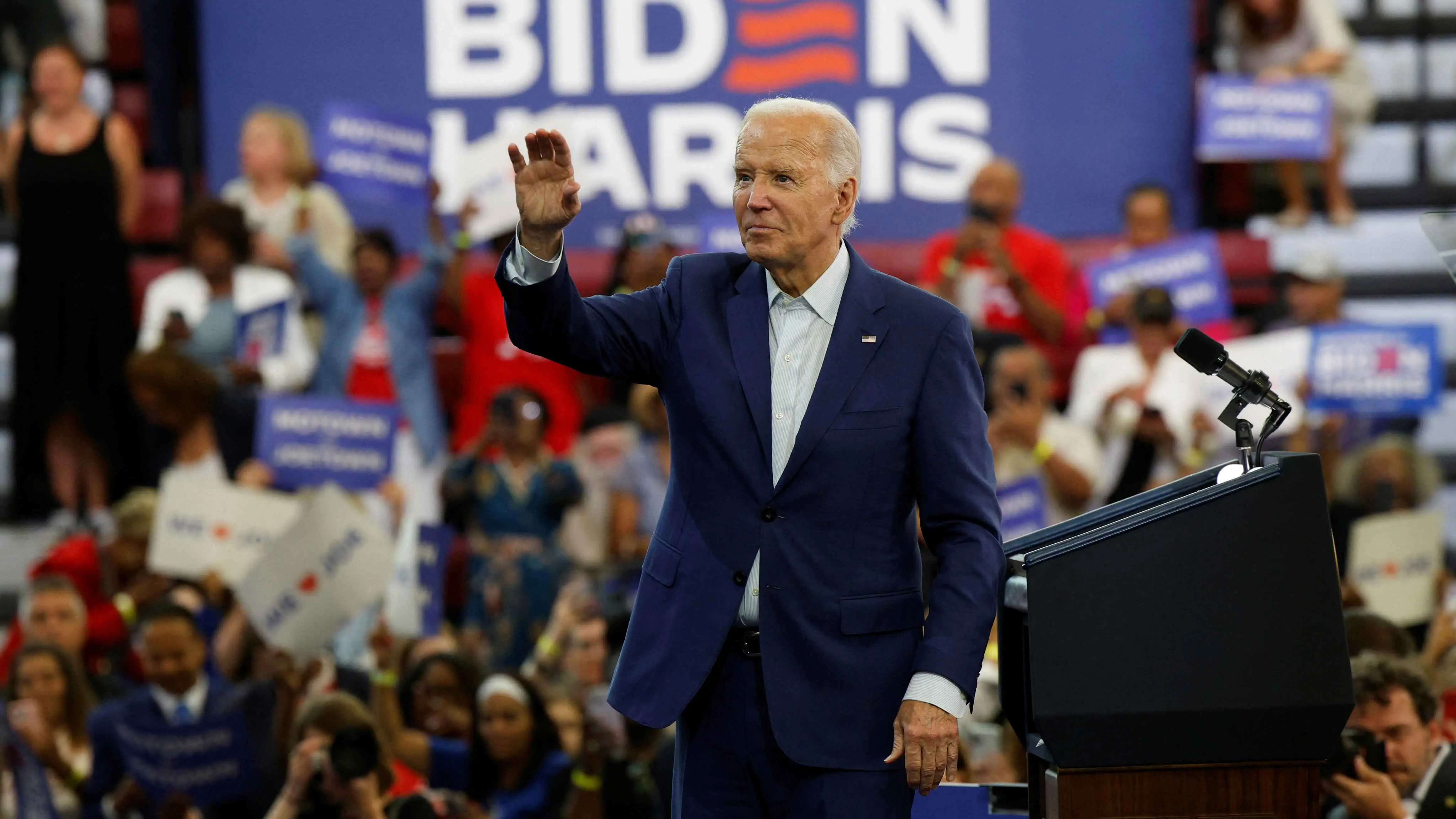 بموجب تعديل دستوري.. هل يمكن عزل بايدن من منصبه الرئاسي؟