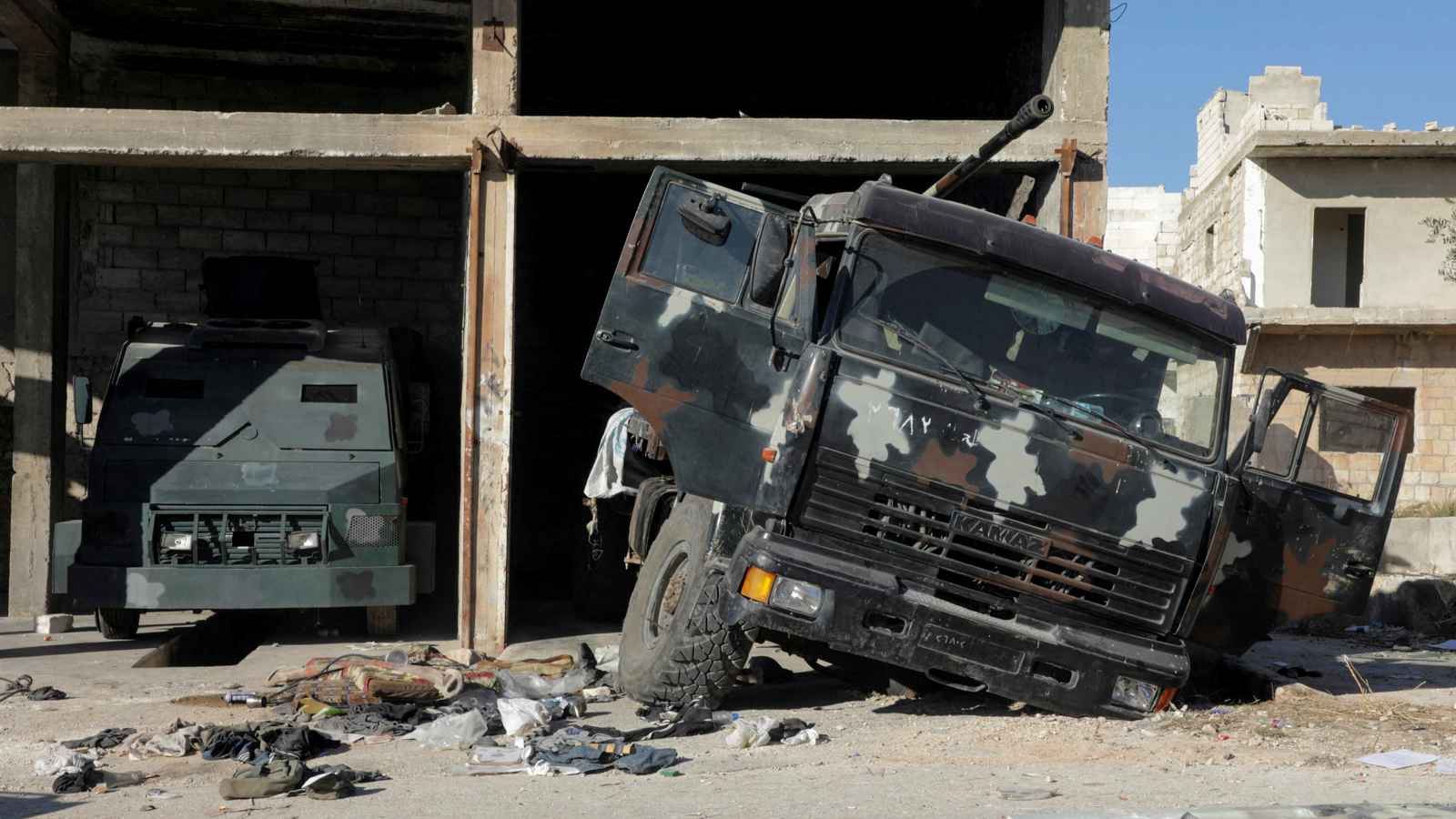 مسؤول تركي: لم نمنح الإذن لعملية الفصائل المسلحة في سوريا